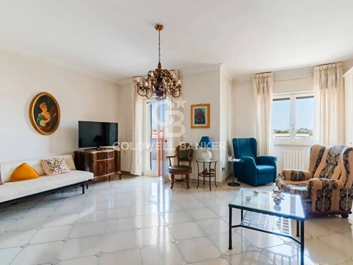 Appartamento quadrilocale in vendita in Via Francesco De Mura, Lecce
