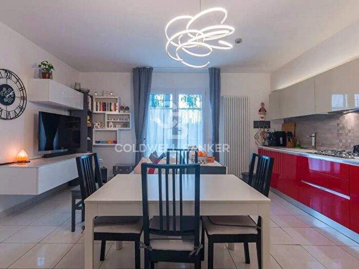 Appartamento quadrilocale in vendita in Via Viareggio, Riccione