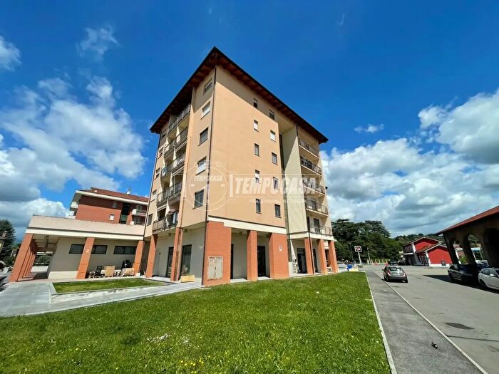 Appartamento trilocale in vendita in Piazza Generale Romano, Castellamonte