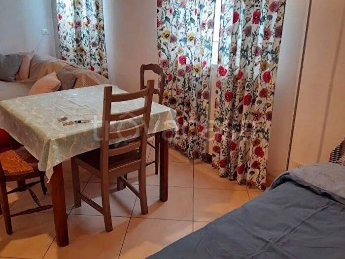 Appartamento quadrilocale in vendita in Via Canali Sud, Modena