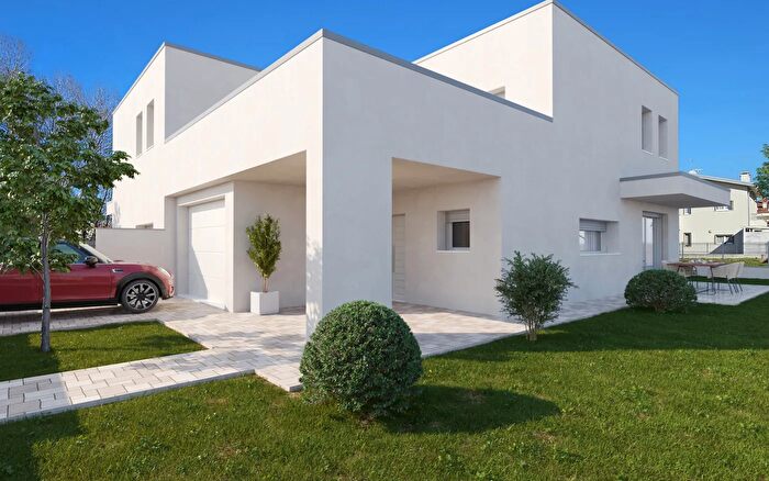 Casa quadrilocale in vendita in Via Matteotti, Noventa Vicentina