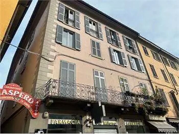 Appartamento bilocale in affitto in Via Giulini, Como