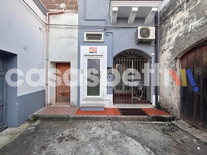 Appartamento trilocale in vendita in Via Capitano Gigante, Sava