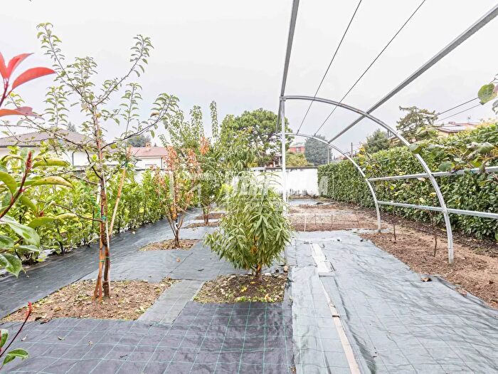 Appartamento trilocale in vendita in Via Edmondo De Amicis, Giussano