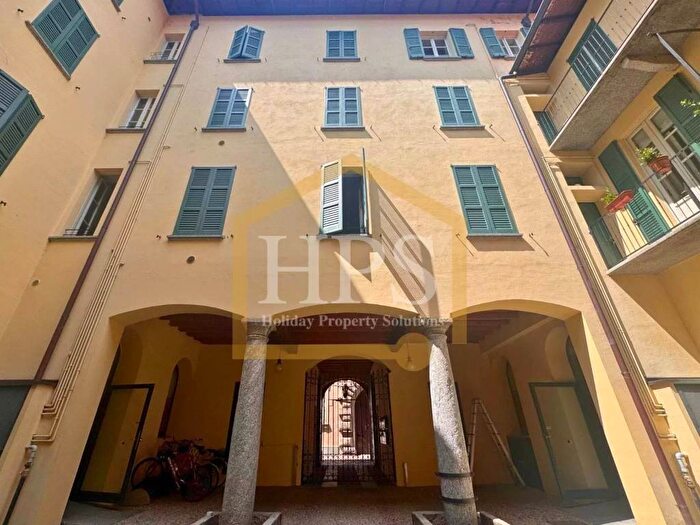 Appartamento bilocale in affitto in Via Natta, Centro Storico, Como