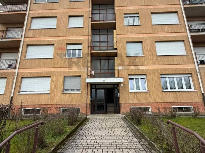 Appartamento trilocale in vendita in Via Cascina Cattaneo, Luino