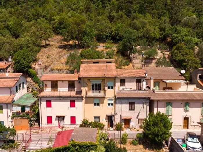 Casa trilocale in vendita in Contigliano