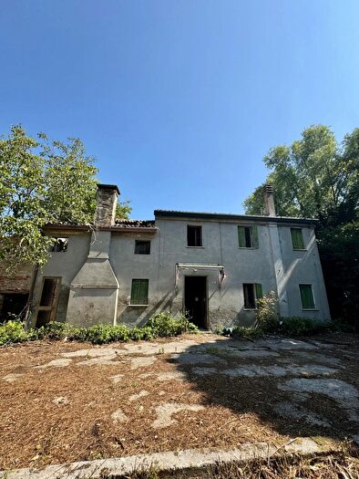Casa quadrilocale in vendita in Via Corniola Destra, SantUrbano