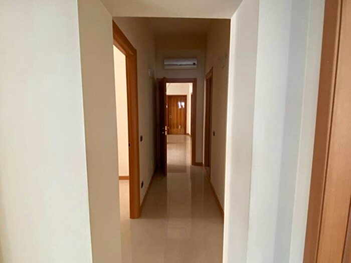 Appartamento quadrilocale in affitto in Borgo Giacomo Tommasini, Centro Storico, Parma