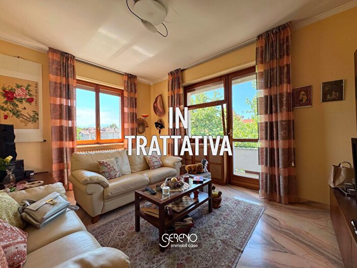 Appartamento quadrilocale in vendita in Via Roburent, Cuneo