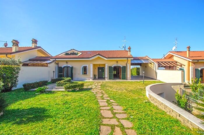 Casa con 5 locali in vendita in Via Padre Antonio Rocchi, Grottaferrata