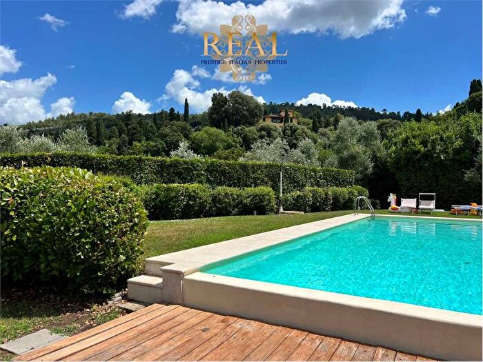 Appartamento con 6 locali in affitto in Via Vicchio e paterno, Vicchio Di Rimaggio, Bagno a Ripoli