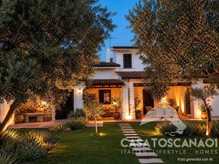 Casa con 10 locali in vendita in Grosseto