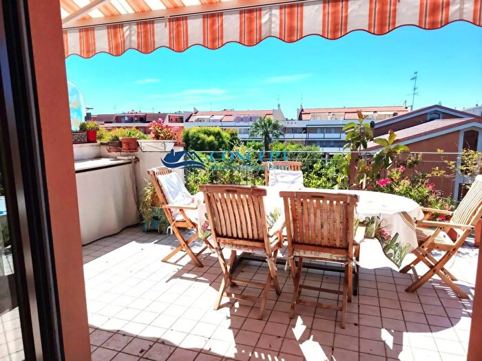 Appartamento quadrilocale in vendita in Via Dante Alighieri Snc, Martinsicuro