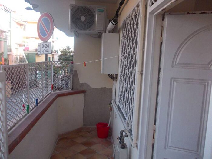 Appartamento bilocale in affitto in Via Virgilio, Arco Felice, Pozzuoli