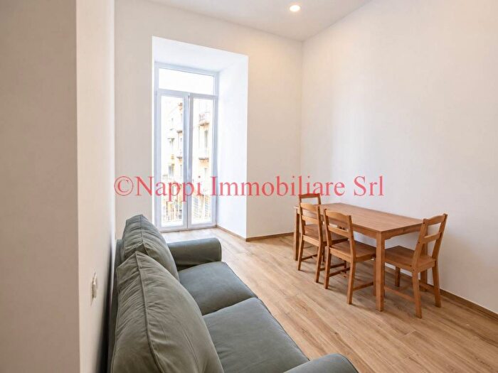 Appartamento trilocale in affitto in Via San Bartolomeo, Porto Municipio, Napoli
