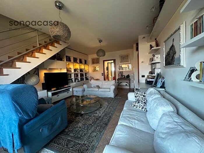 Appartamento con 6 locali in vendita in Via G di Vittorio, Mondolfo