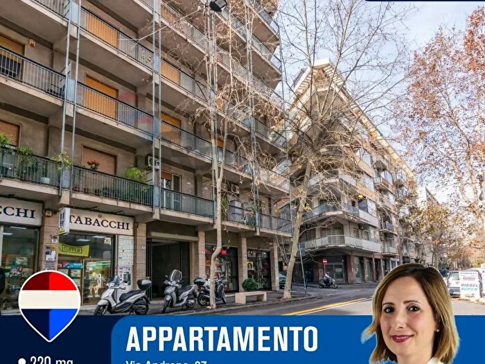 Appartamento con 7 locali in vendita in Via Androne, Catania