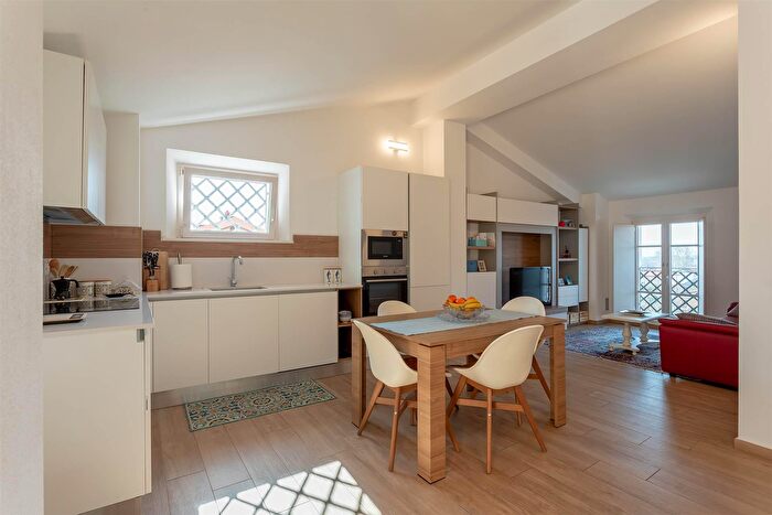 Appartamento quadrilocale in vendita in Via Capponi, Pietrasanta