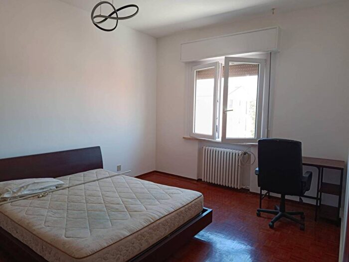 Appartamento quadrilocale in affitto in Via Don Giuseppe Zanardi, Via Pomposa, Ferrara