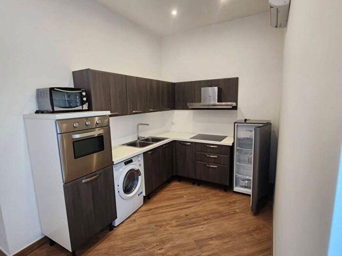 Appartamento monolocale in affitto in Viale Giulio Douhet, Reggia di Caserta, Caserta