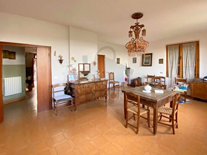 Casa con 6 locali in vendita in Piazza Malatesta, Verucchio