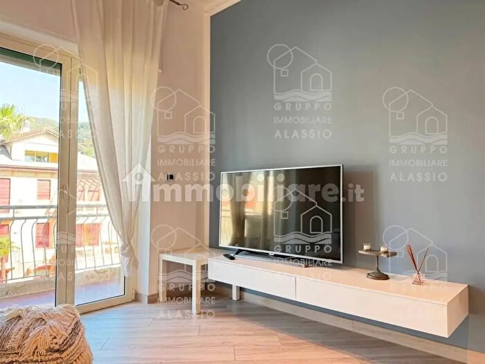 Appartamento trilocale in vendita in Via S Giovanni Bosco, Alassio