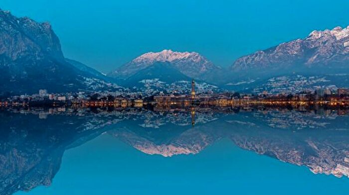 Appartamento quadrilocale in vendita in Via Lungolario Isonzo, Lecco