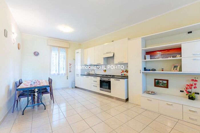 Appartamento trilocale in vendita in Comacchio