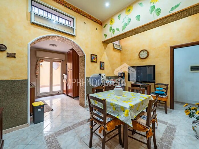 Appartamento trilocale in vendita in Via Mulini, Palermo