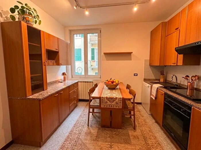 Appartamento quadrilocale in affitto in Via dei Botto, Chiavari