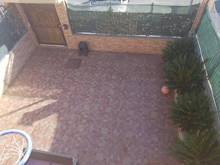 Casa con 8 locali in vendita in Francofonte