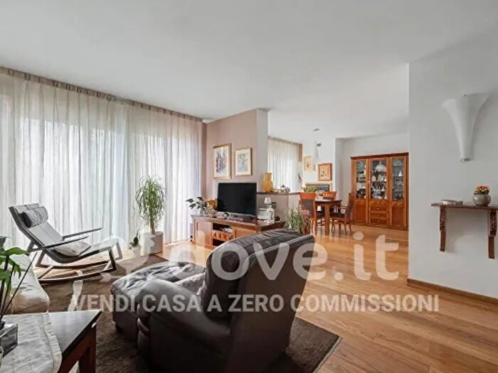 Appartamento quadrilocale in vendita in Via Fratelli Cairoli, Belluno