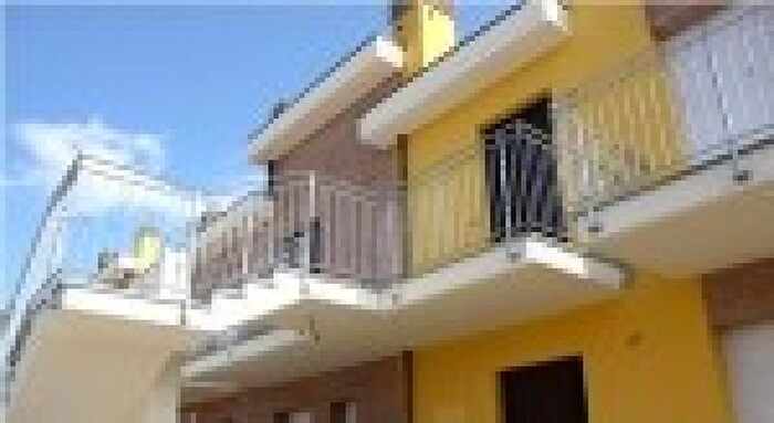 Appartamento con 6 locali in vendita in Via Montegrappa, Jesi