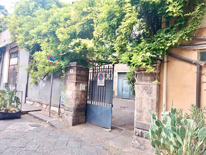Appartamento bilocale in affitto in Via Andronico, Villa Bellini Santa Maria di Gesù, Catania