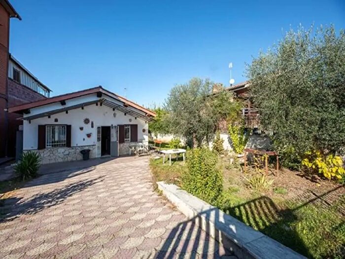 Appartamento quadrilocale in vendita in Roma