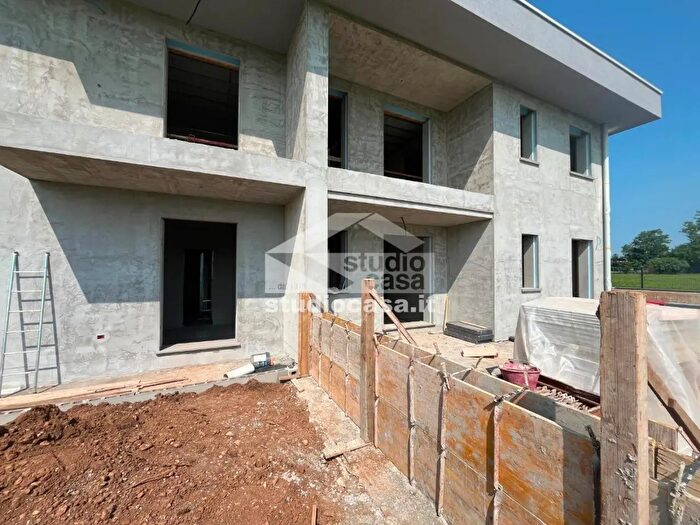 Appartamento trilocale in vendita in Via Serio, Zanica