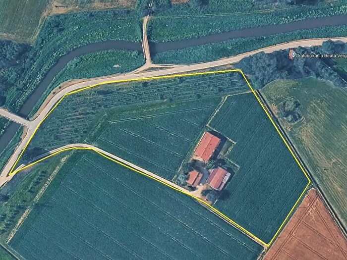 Casa con 11 locali in vendita in Malalbergo