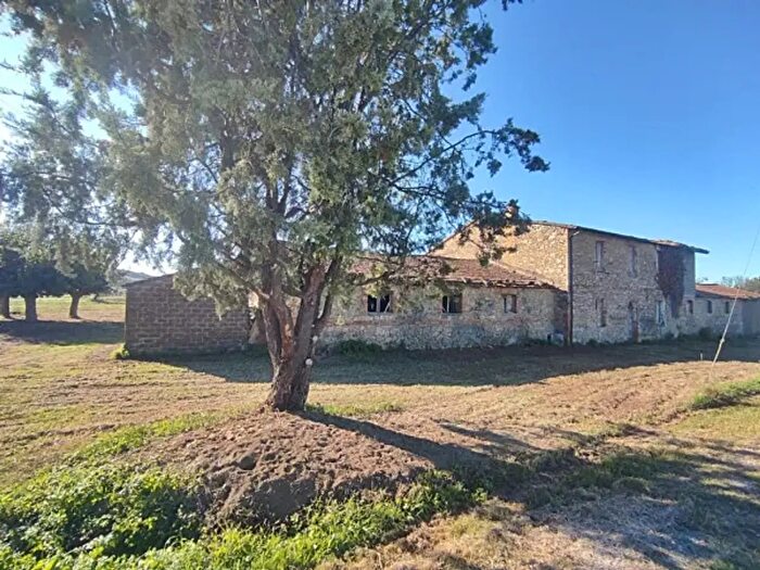 Casa con 6 locali in vendita in Guardea