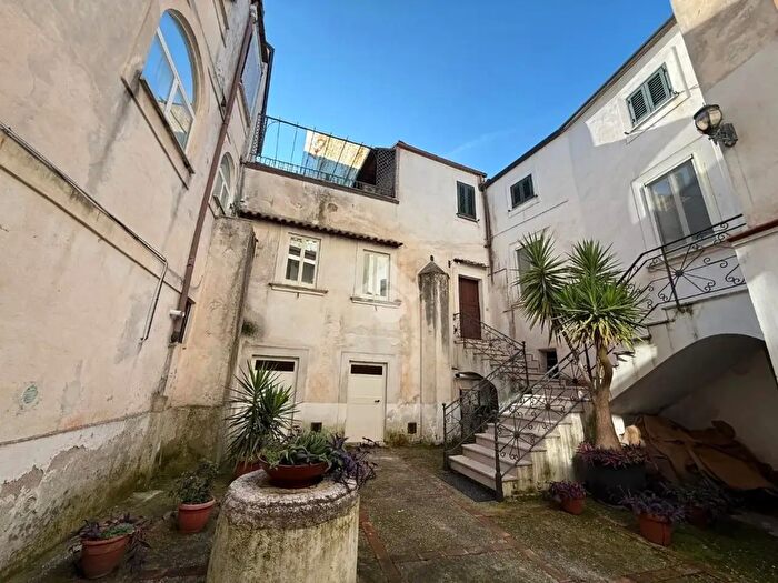 Appartamento con 5 locali in vendita in Via dei Goti, SantAgata De Goti