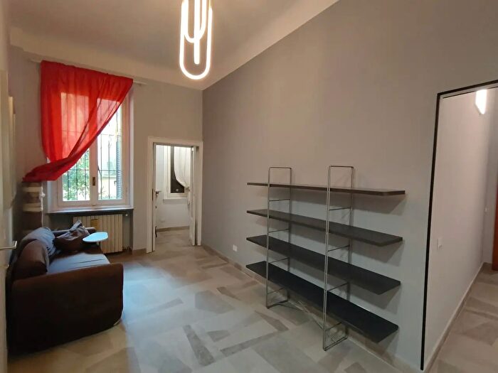 Appartamento quadrilocale in affitto in Via Franco Tosi, Milano