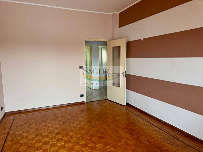 Appartamento trilocale in affitto in Via Città di Alba, Stazione Immacolata, Pinerolo