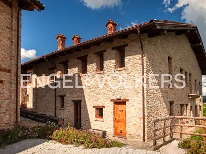 Casa con 6 locali in vendita in Borgata Pamparato, Dogliani