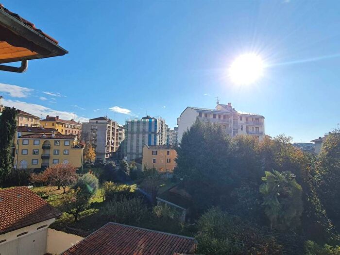 Appartamento trilocale in affitto in Via De Fango, Centro Storico, Biella