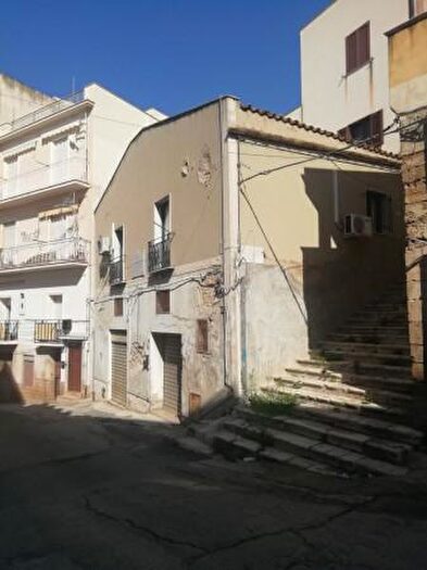 Casa con 5 locali in vendita in Sciacca