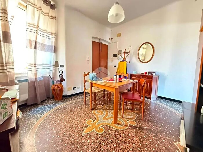 Appartamento con 5 locali in vendita in Via Giovanni Torti, Genova