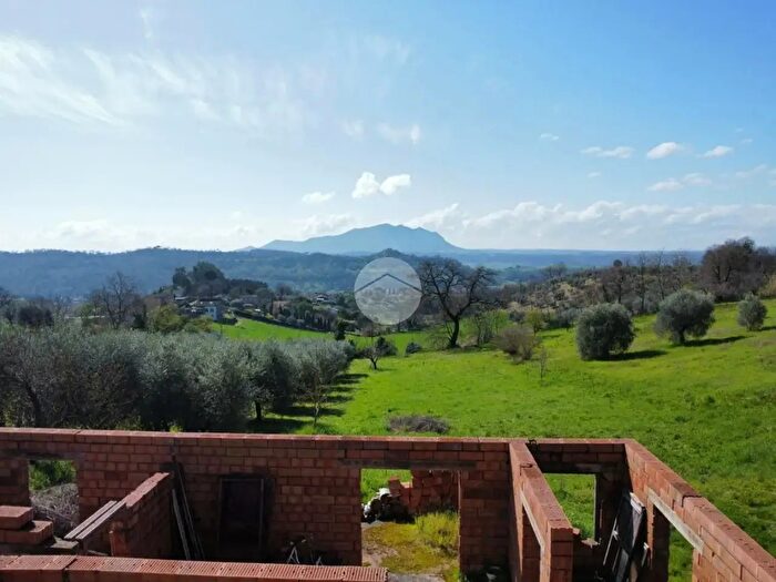 Casa con 5 locali in vendita in Via Corlando, Collevecchio