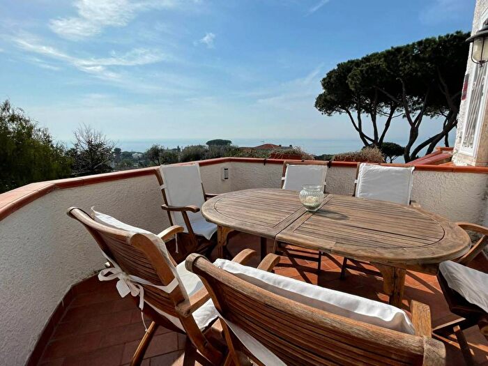 Appartamento trilocale in affitto in Via La Gavina, Gaeta