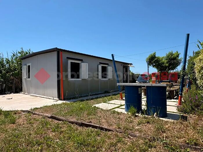 Casa monolocale in vendita in Strada Lungocanale, Terracina