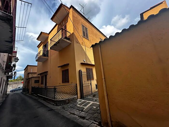 Appartamento bilocale in vendita in Via Carbone, Boscoreale